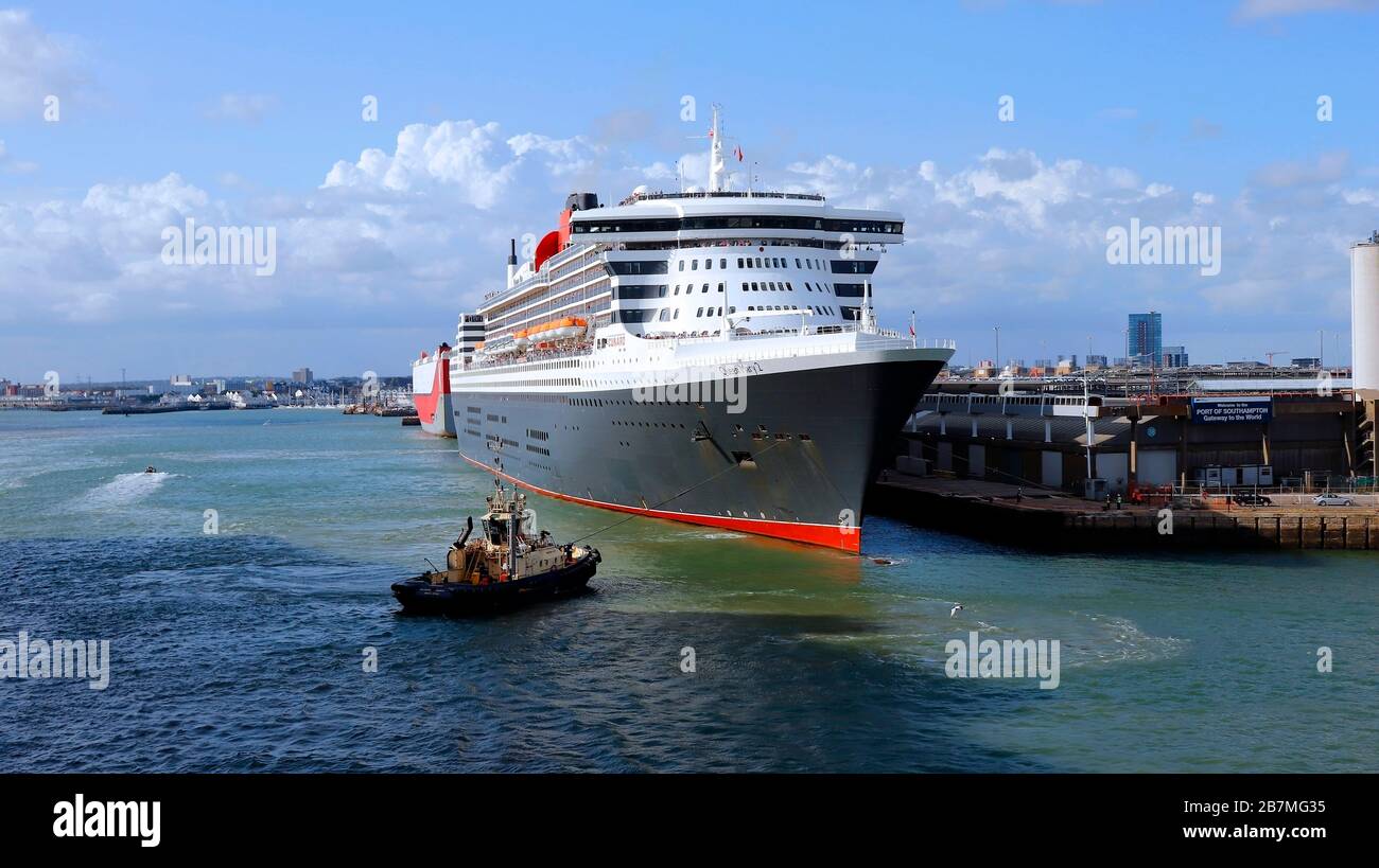 Queen Mary 2 preparing to depart from Southampton on her world cruise 2019. Stock Photo