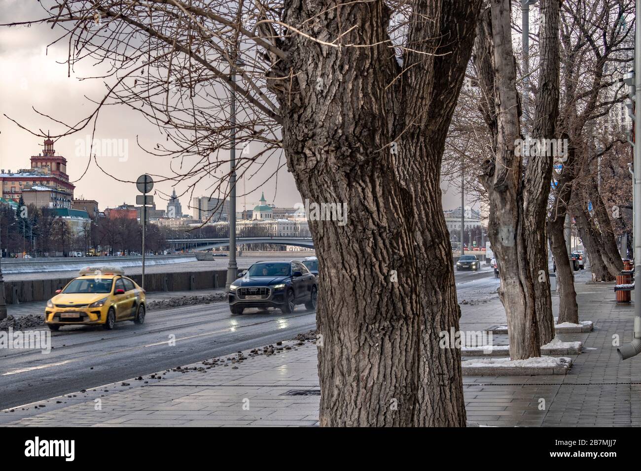 Spring snowfall in Moscow, Russia Stock Photo - Alamy