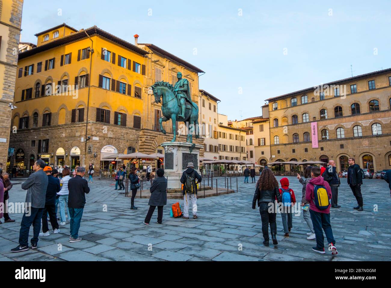 Statua equestre di Cosimo I de' Medici, Piazza della Signoria, centro storico, Florence, Italy Stock Photo
