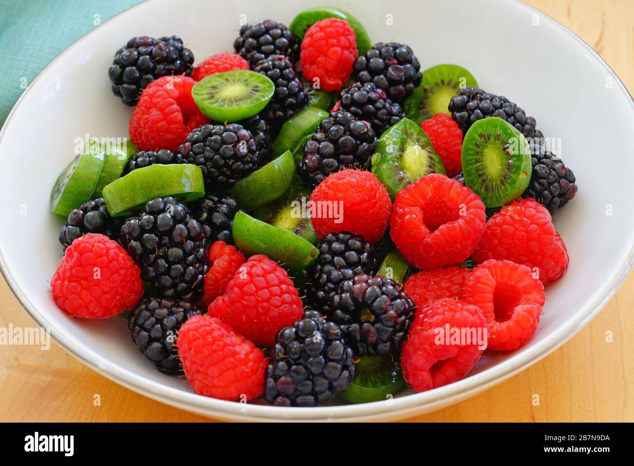 Baby blackberries hires stock photography and images Alamy