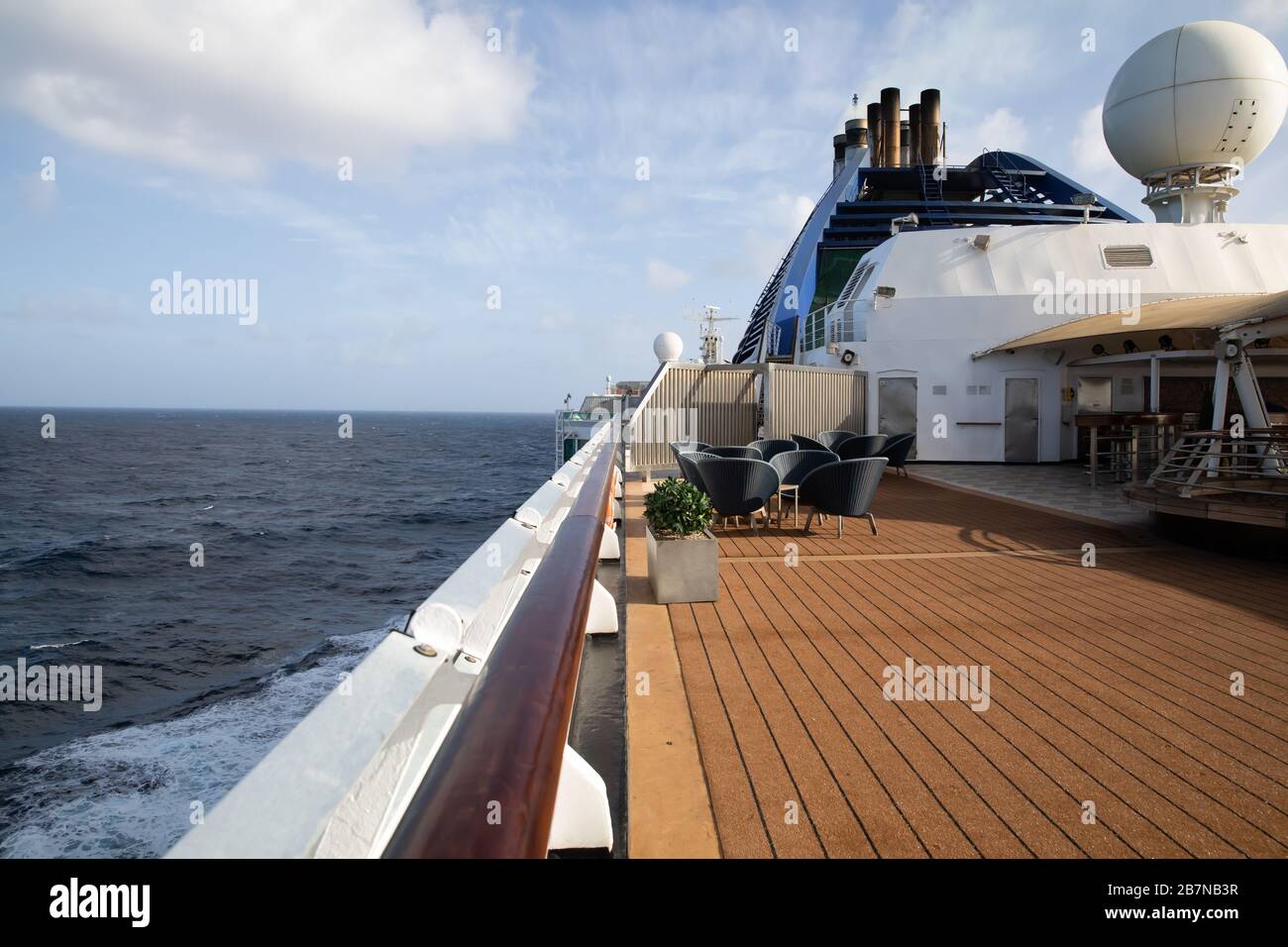 Deck 14, The sun deck, onboard P&O cruise ship Oceana Stock Photo - Alamy