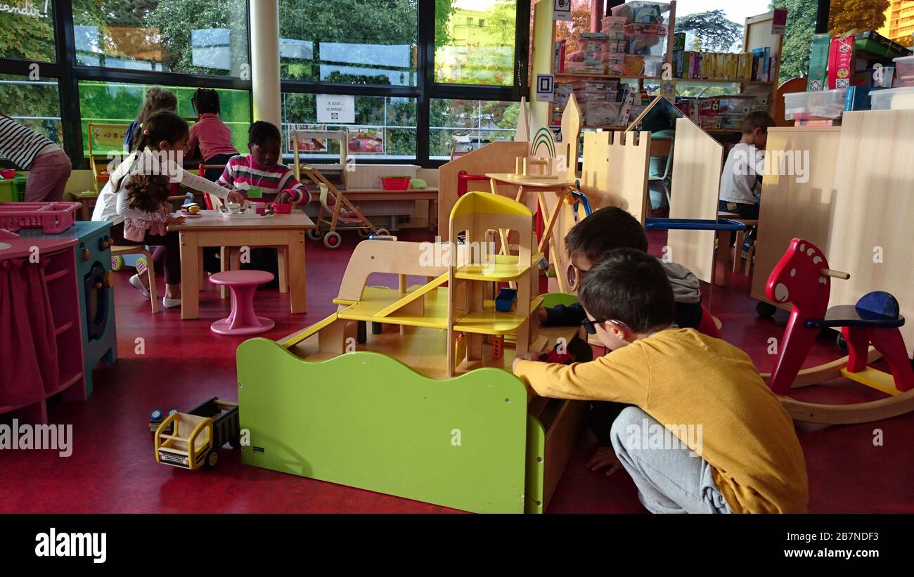 children's play car garage