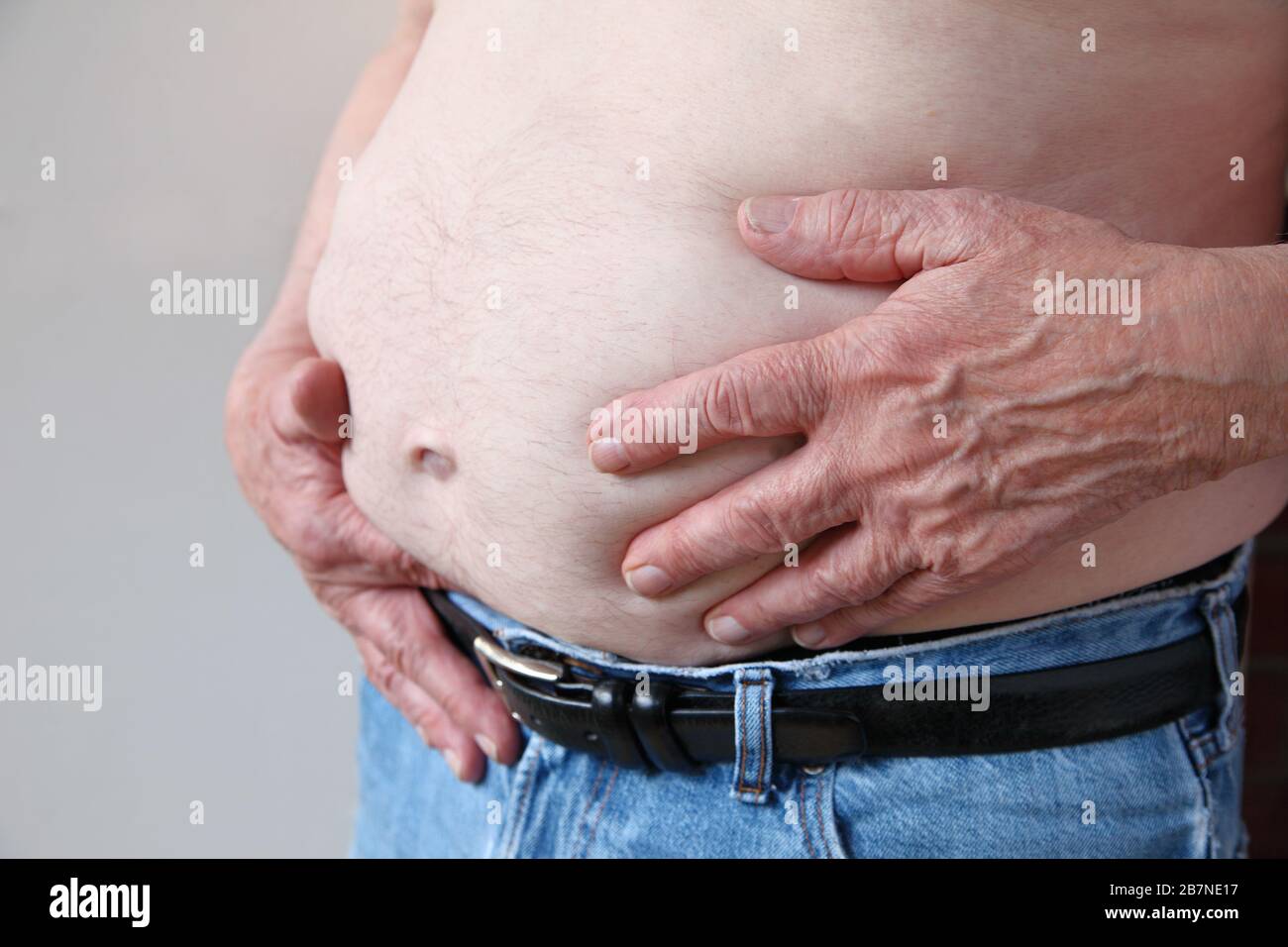 Man With Pot Belly High Resolution Stock Photography And Images Alamy Man With Pot Belly High Resolution Stock Photography And Images Alamy