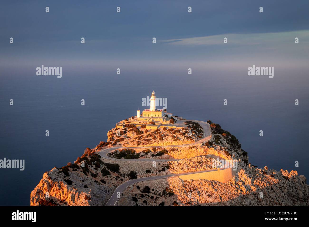 cap-de-formentor-lighthouse-with-golden-light-at-sunset-near-pollenca