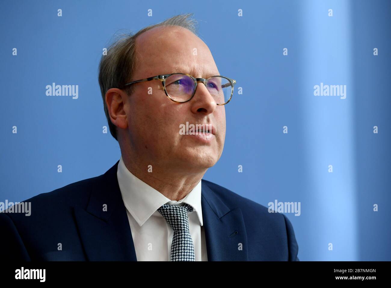 Berlin, Germany. 17th Mar, 2020. Stefan Genth, General Manager of the German Retail Association (HDE), attends a press conference on the supply situation in Germany during the Corona Pandemic. Credit: Annegret Hilse/Reuters/POOL/dpa/Alamy Live News Stock Photo