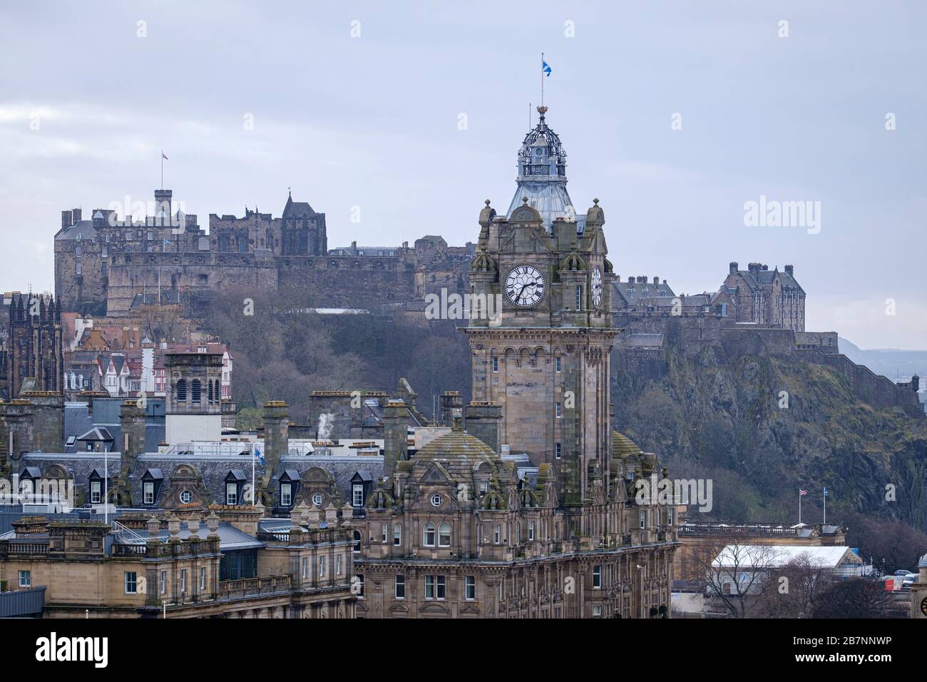 The Balmoral Hotel and Edinburgh Castle Stock Photo