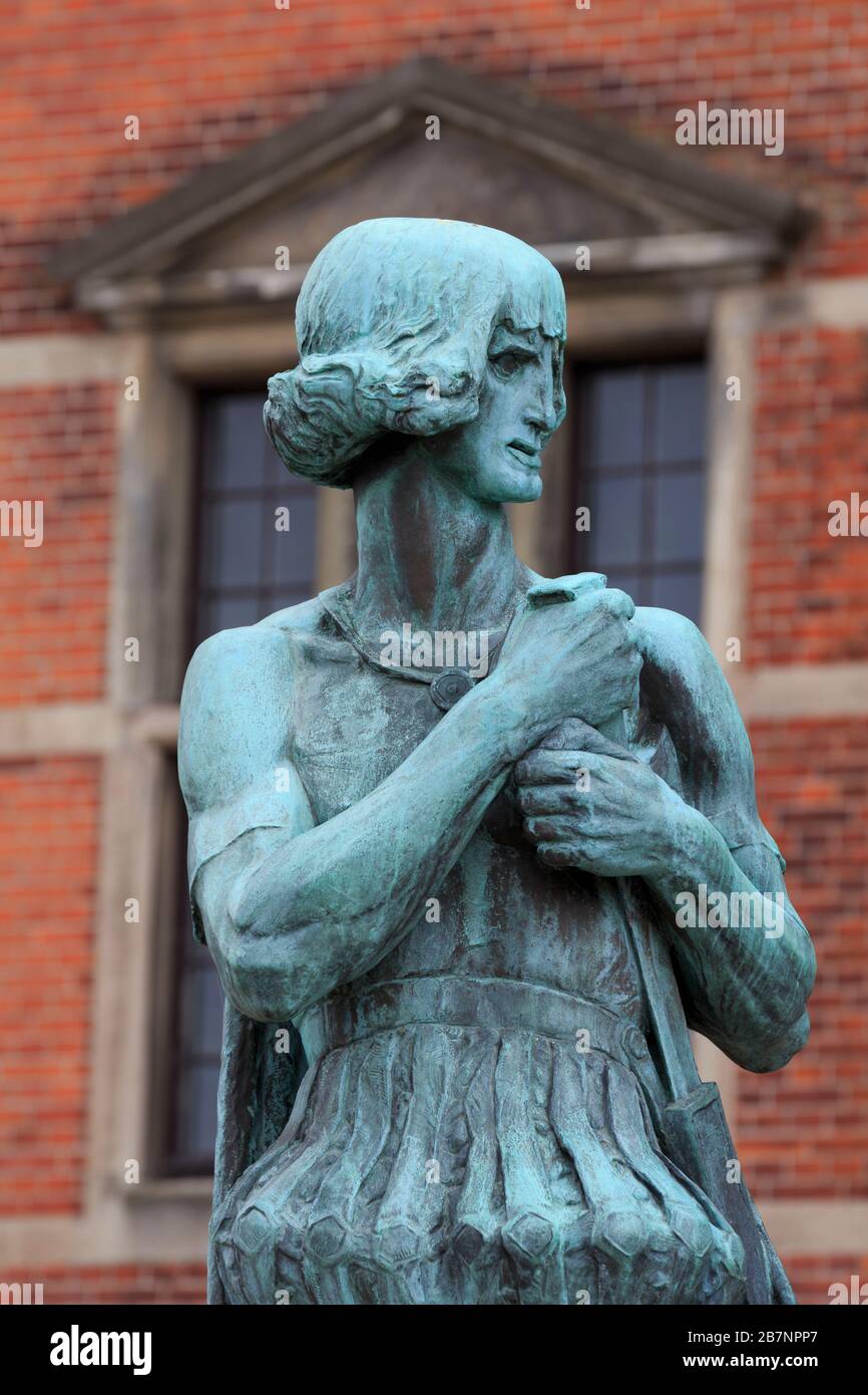 Statue of Hamlet, Railway Station, Helsingor, Zealand, Denmark, Europe ...