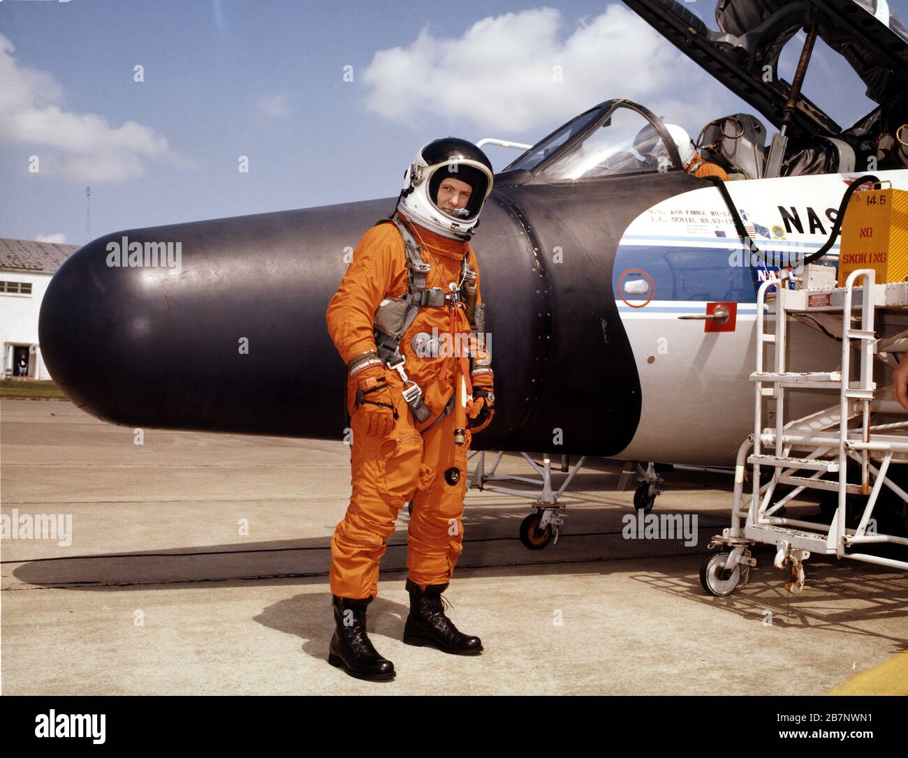 NASA astronaut with experimental airplane, 1979. An unofficial sustained American aviation altitude record for women was set on July 1, 1979, by astronaut candidate Kathryn D. Sullivan. Stock Photo