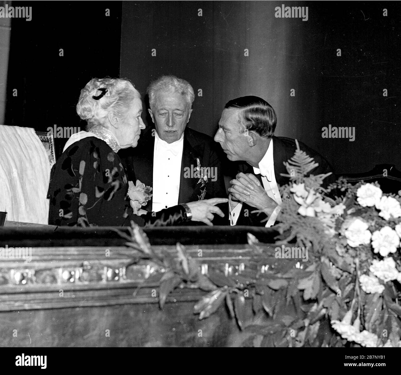Selma Lagerlof (1858-1940), Swedish writer, together with the princes Eugen and Wilhelm at a party performance at the Dramaten theatre in Stockholm, for her 80th birthday on 20/11 1938. Stock Photo