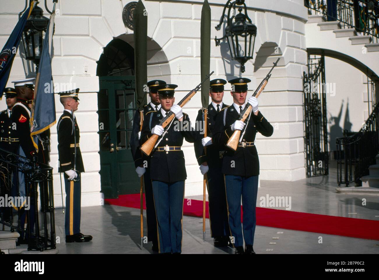 Washington DC USA White House Guards with Rifles Stock Photo Alamy
