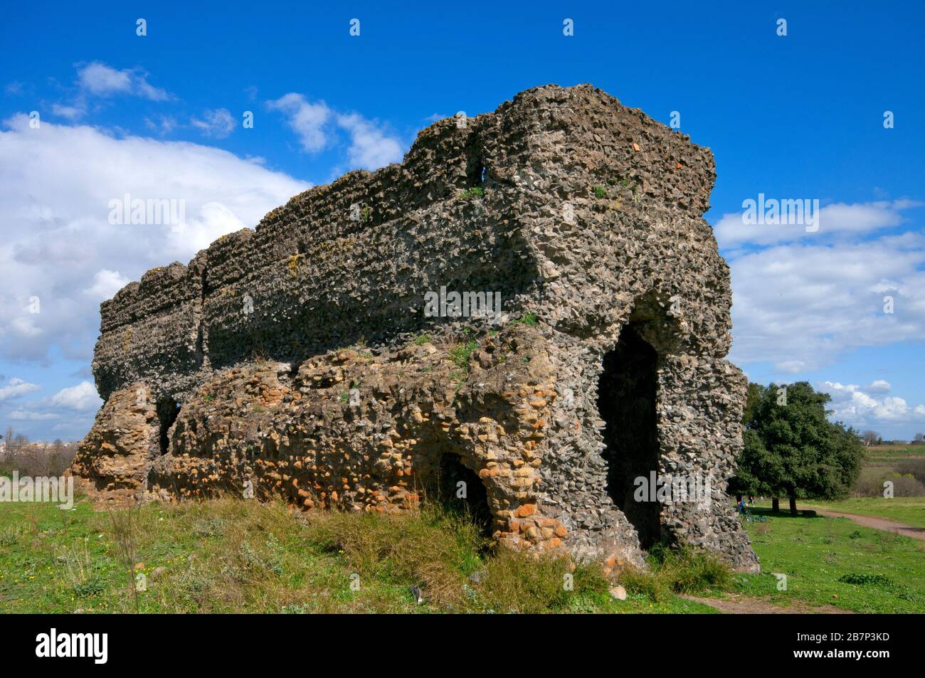 Cisterna romana hires stock photography and images Alamy