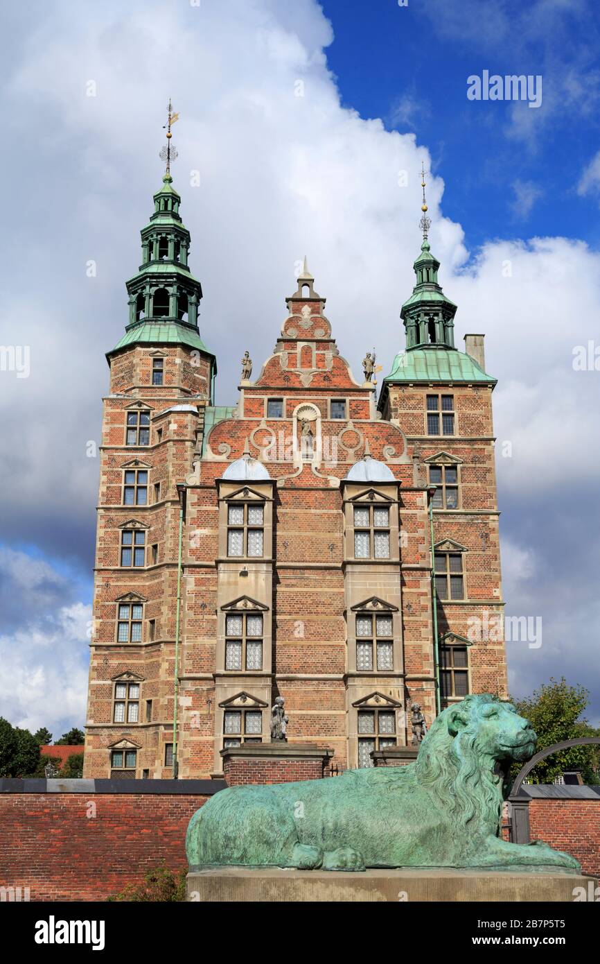 Rosenborg castle lion hi-res stock photography and images - Alamy