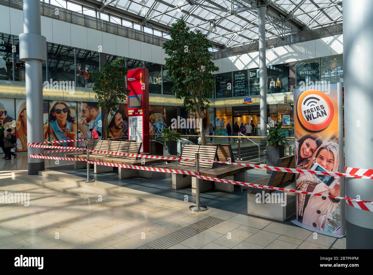 Effects of the coronavirus pandemic in Germany, food, shopping centre Rathaus Galerie, cordoned-off areas, seating, dining tables for fast food restau Stock Photo