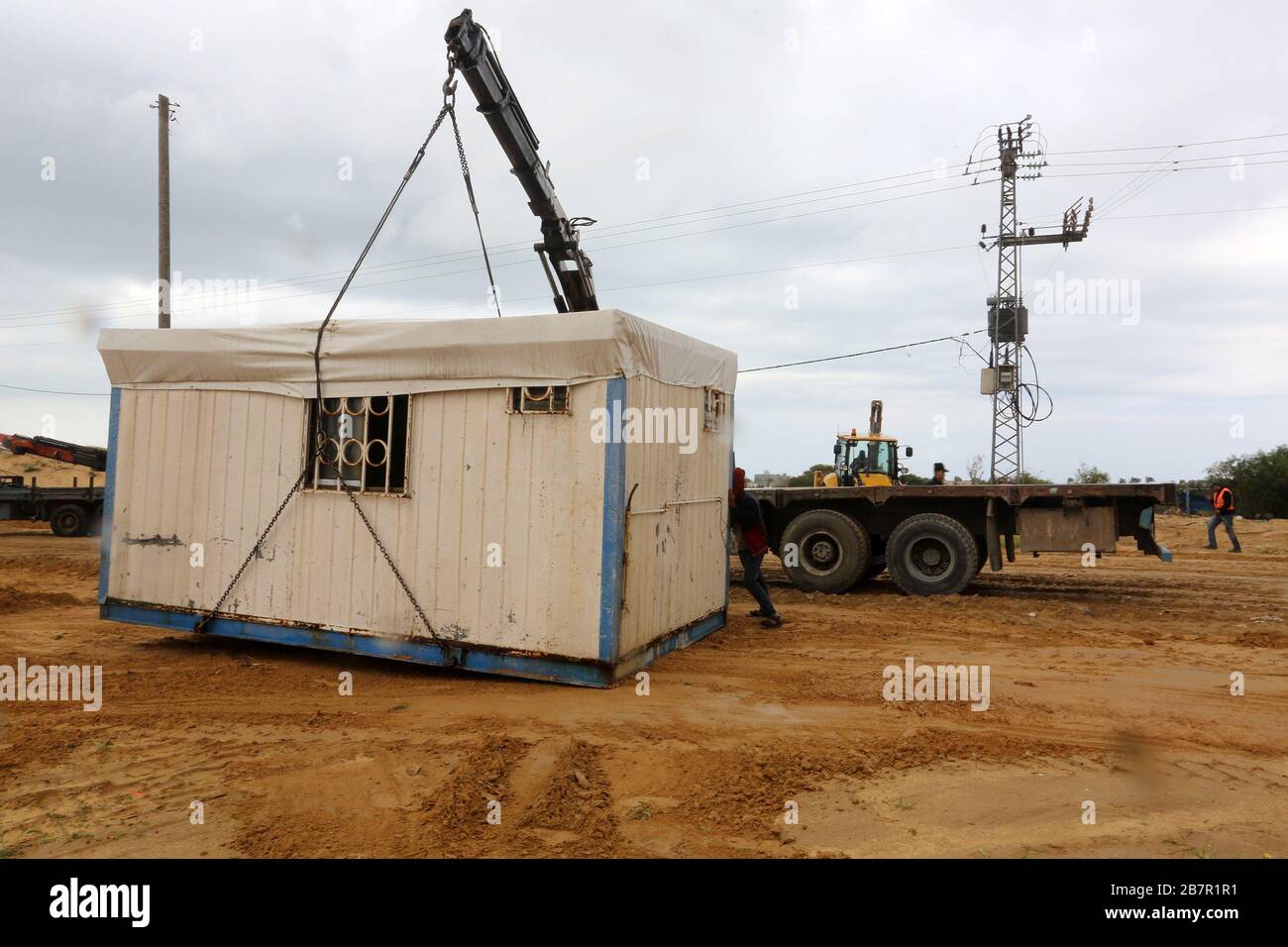 Palestinian ministry of health hi-res stock photography and images - Alamy