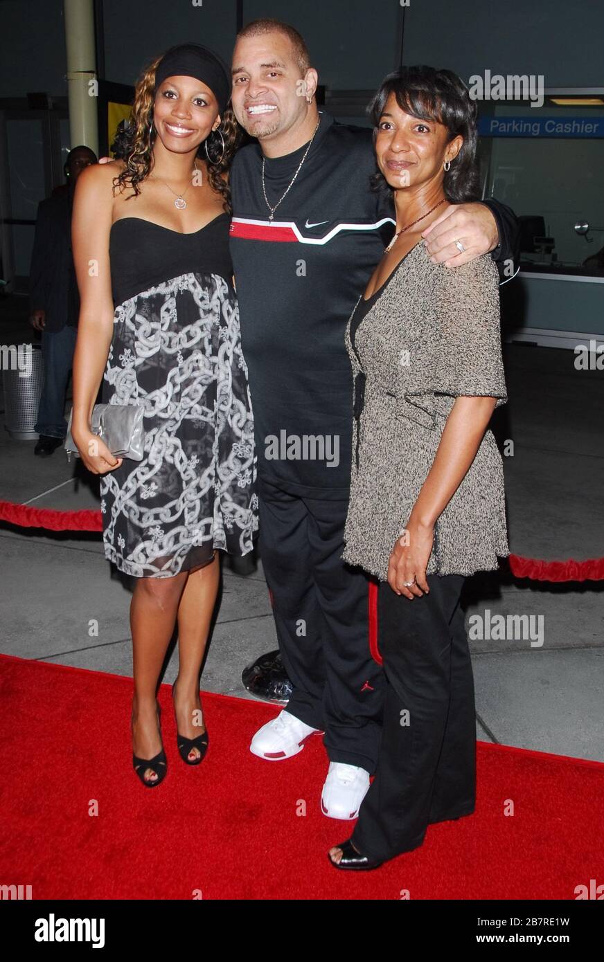 Sinbad center with daughter paige bryan and wife hi-res stock