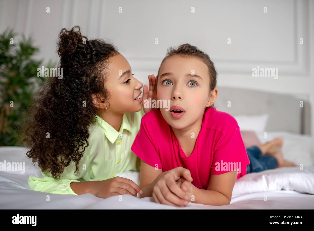 Teen girl curly dark hair hi-res stock photography and images - Alamy