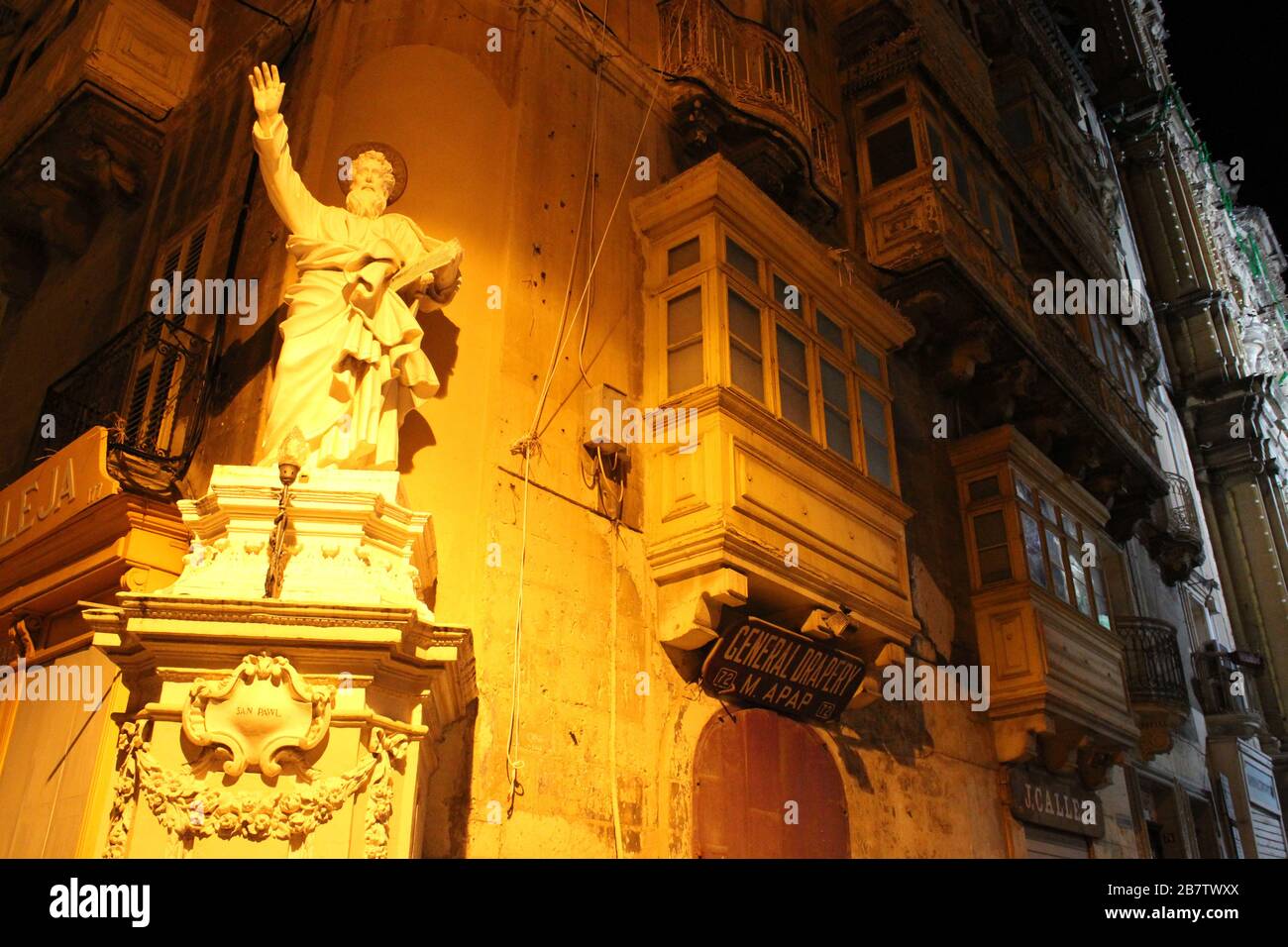 street and religious sculpture in valletta (malta Stock Photo Alamy
