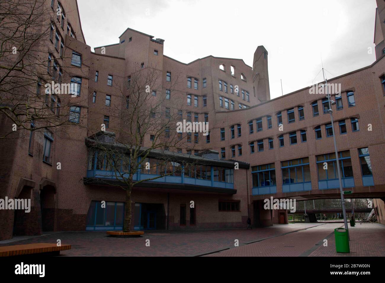 Ing building 2020 hi-res stock photography and images - Alamy