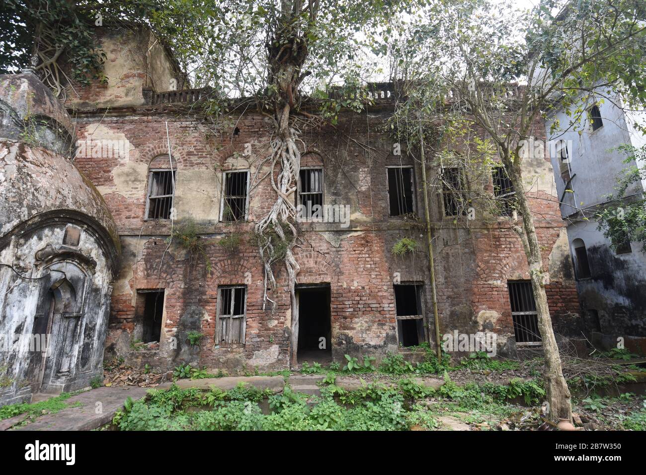 Jiban Krishna Roy House. A past Hindu Zamindar of Rautara, Jhikira, Howrah. India. Stock Photo