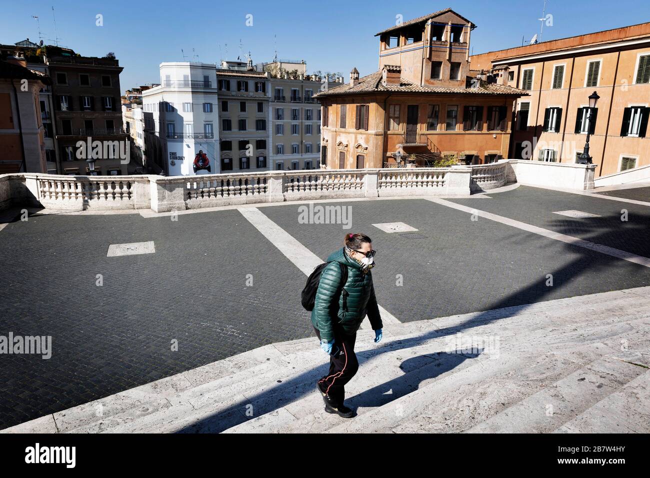Rome, Italy. 18th Mar, 2020. Coran Virus, COD-19, emergency in the streets of Roma.The Italian Government has adopted the measure of a national lockout by closing all activities, except for essential services in an attempt to fight Coronavirus (COVID-19) .All the city, as all the whole country, is under quarantine and the movement are restricted to the necessary. The streets of the city are empty and controled by the amry. Credit: Matteo Trevisan/ZUMA Wire/Alamy Live News Stock Photo