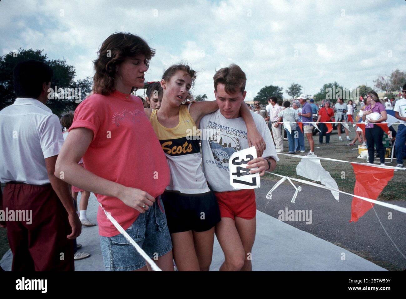 Texas USA Classmate assists exhausted runner after she