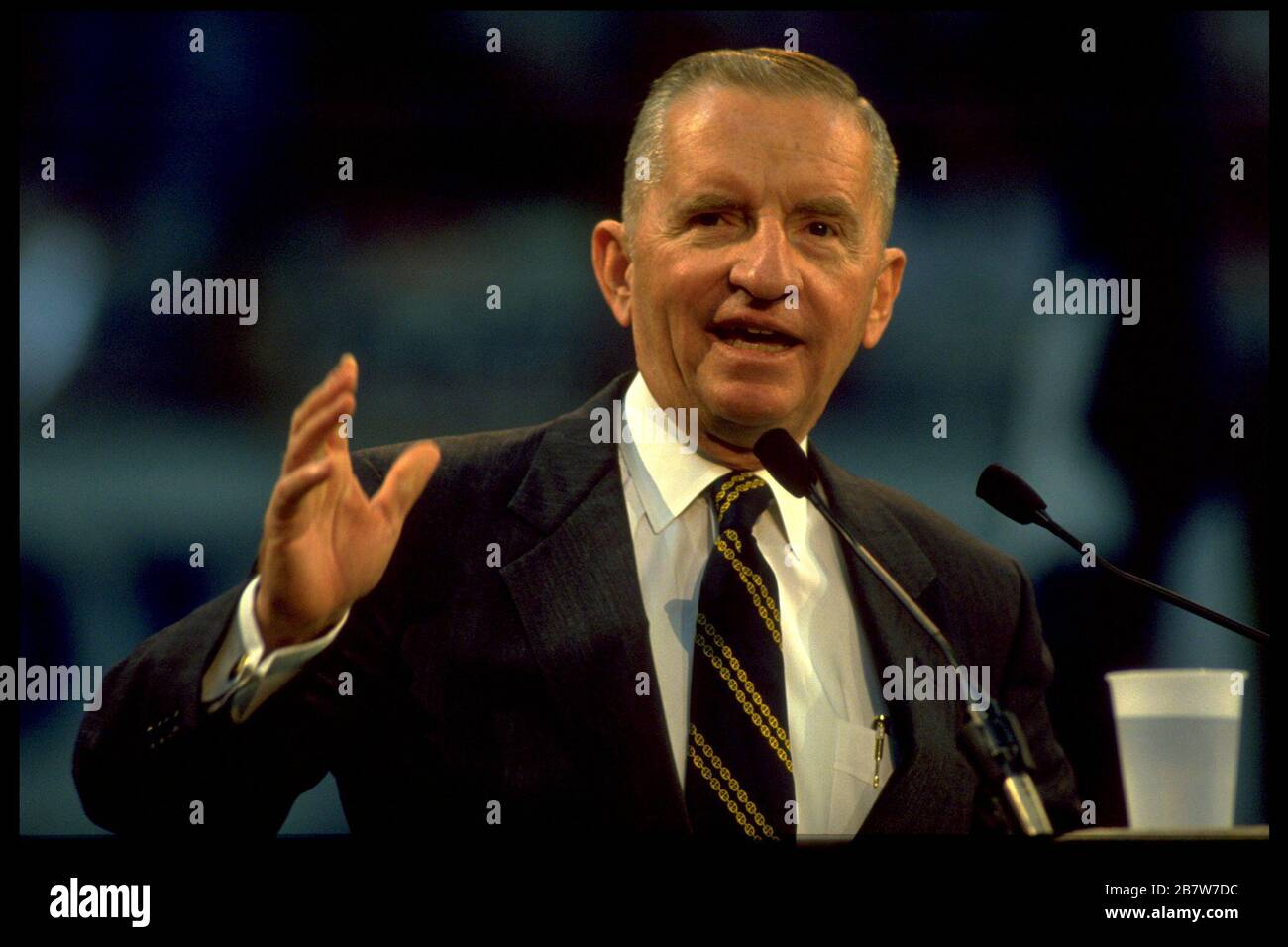 Dallas Texas USA, 1992: Wealthy Texas businessman H. Ross Perot speaks at a rally during his campaign as a third-party candidate for president of the United States. ©Bob Daemmrich Stock Photo