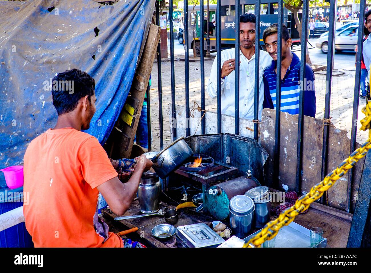 Chai / Tea stall in Mumbai, India Stock Photo Alamy