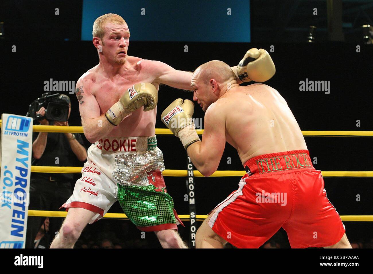 Gavin Rees Red Shorts Defeats Jason Cook In The Semi Final Of Prizefighter The Light Welterweights At Olympia National Hall London Promoted By B Stock Photo Alamy