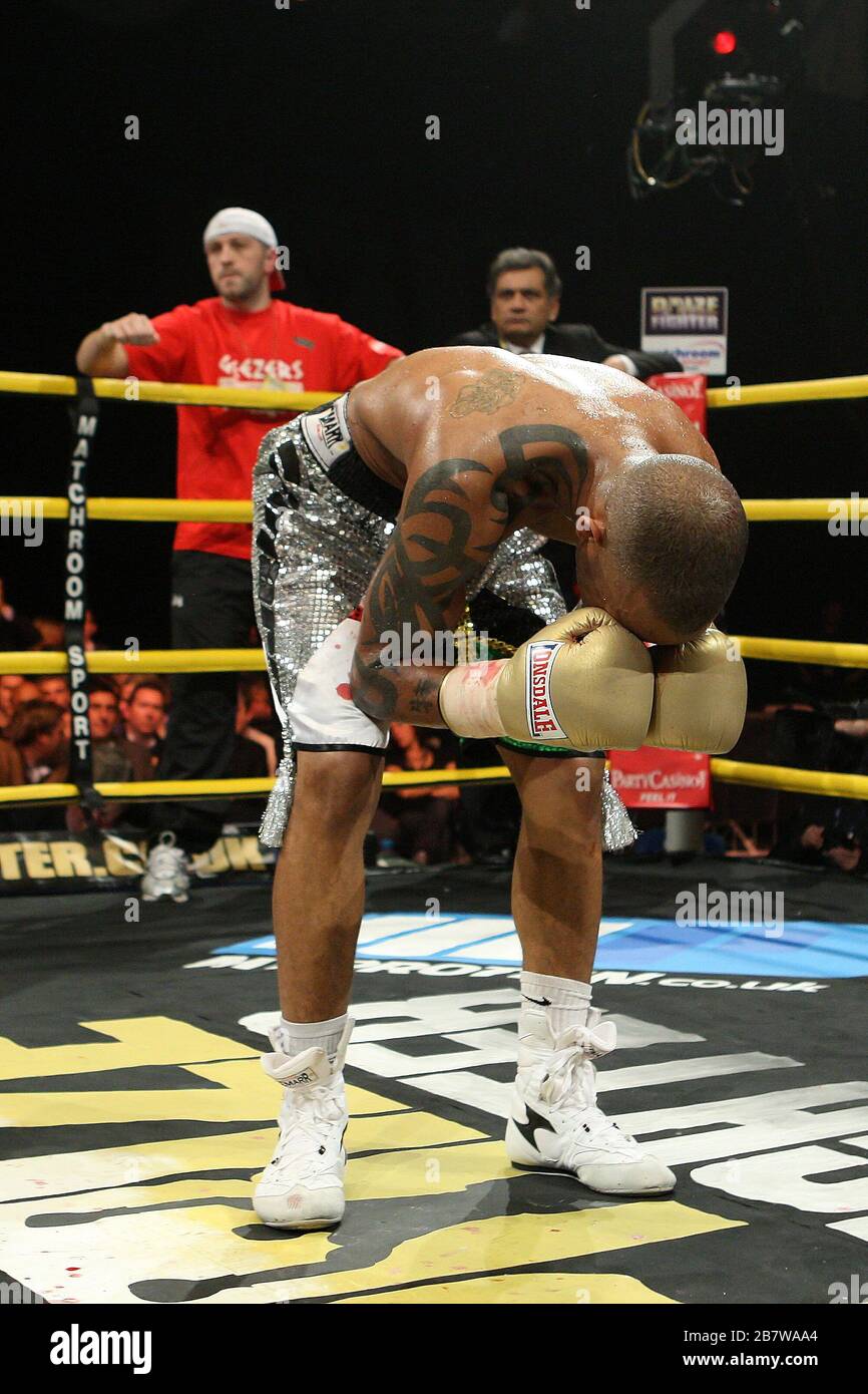 Jason Cook (white/green shorts) defeats Michael Grant in the Quarter ...