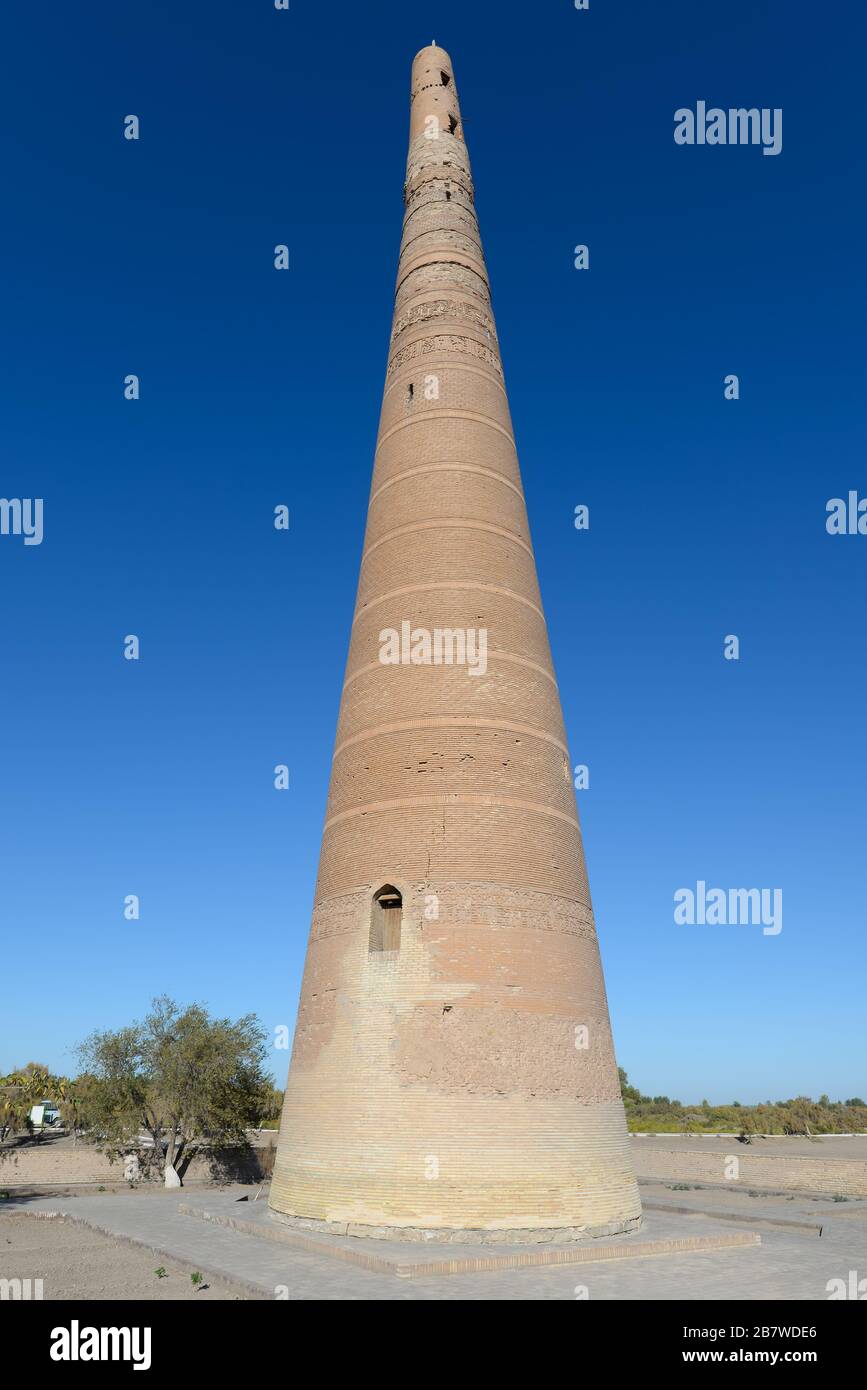 Kutlug Timur Minaret, the highest minaret in Central Asia at 60m tall. Brickwork from Khwarazmian dynasty located in Kunya Urgench, Turkmenistan. Stock Photo