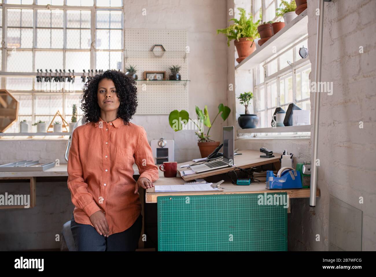 african-shop-owner-computer-hi-res-stock-photography-and-images-alamy