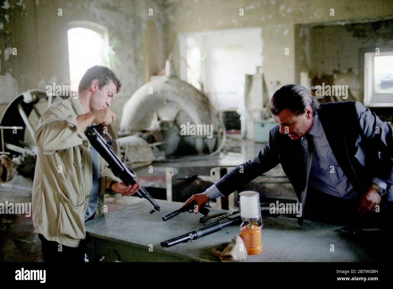 the goodbye kiss Stock Photo Alamy