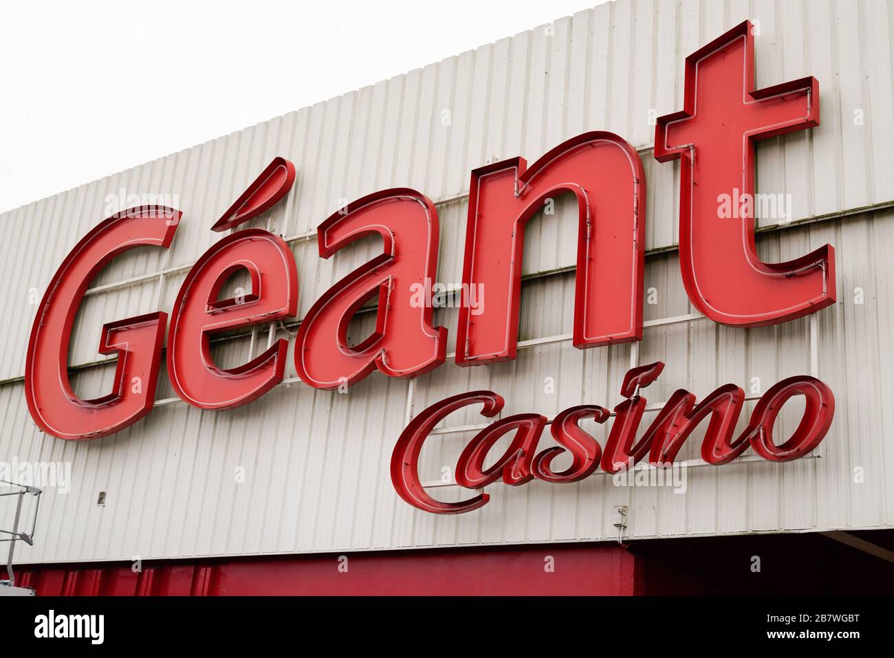 Geant casino hi-res stock photography and images - Alamy