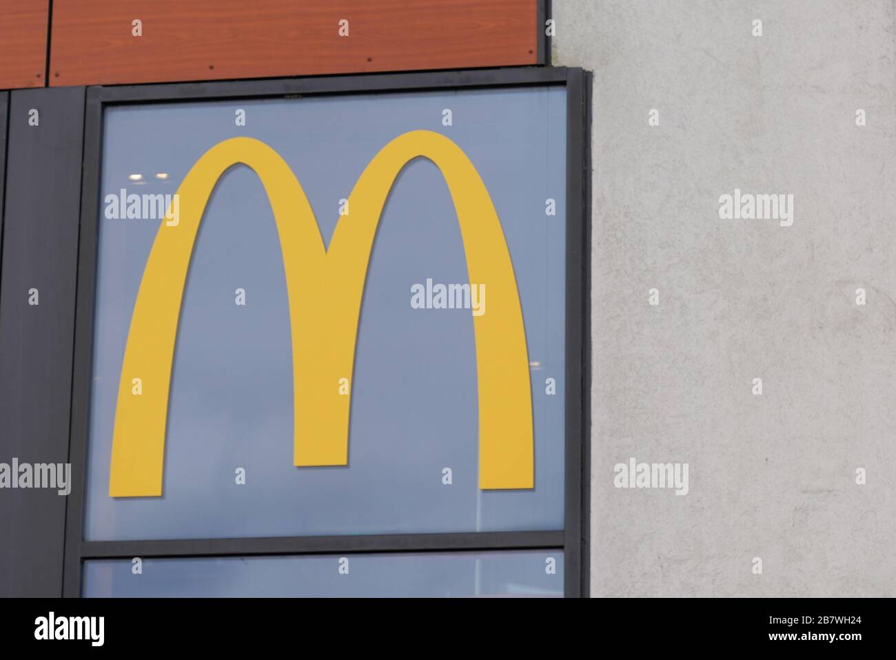 Bordeaux , Aquitaine / France - 11 18 2019 : Mac Donald  commercial sign store brand fast food logo restaurant Stock Photo