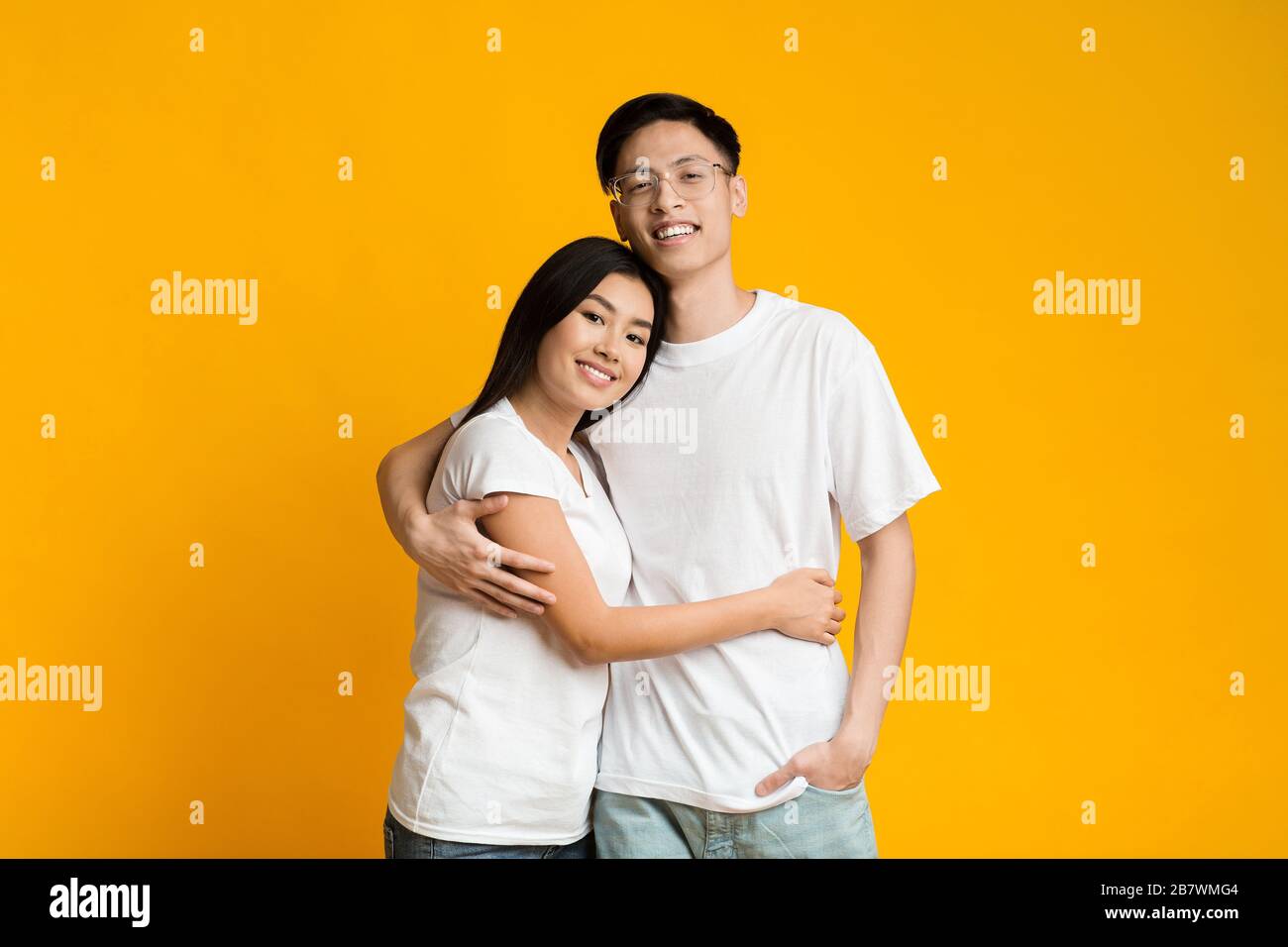 Portrait happy sweet asian couple hi-res stock photography and images ...