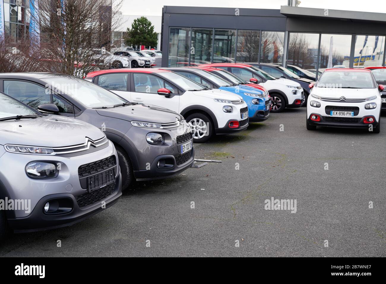 Car second hand hires stock photography and images Alamy
