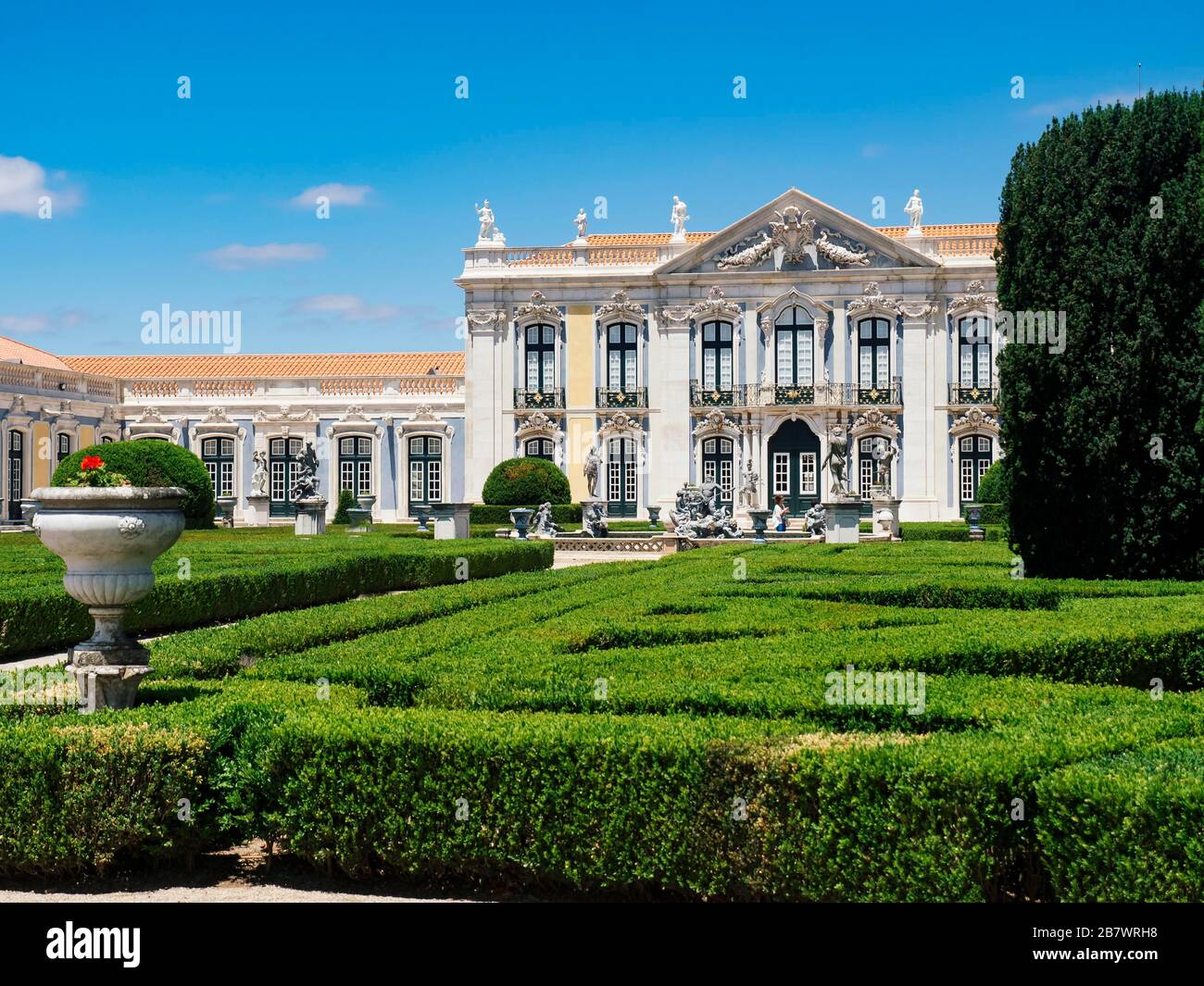 palacio-nacional-de-queluz-queluz-national-palace-and-gardens-of-the