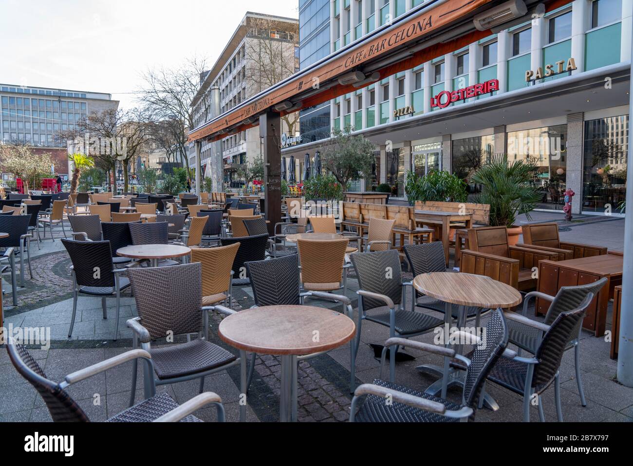 closed restaurants, cafs in downtown Essen, Kennedy Platz, effects of the coronavirus pandemic in Germany, Essen, Stock Photo
