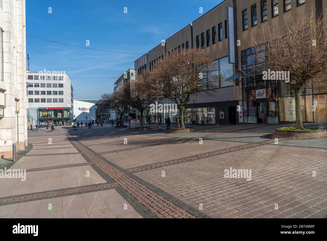 Effects of the Coronavirus Pandemic in Germany, Essen, empty shopping street, Kennedy Platz, Stock Photo