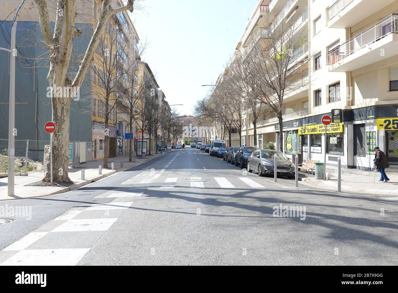 Coronavirus In France 2nd Day Of Lockdown Stage3 Streets Are Empty Shops Bar And Restaurant Closed People Can Do Sport During The Confinement Stock Photo Alamy