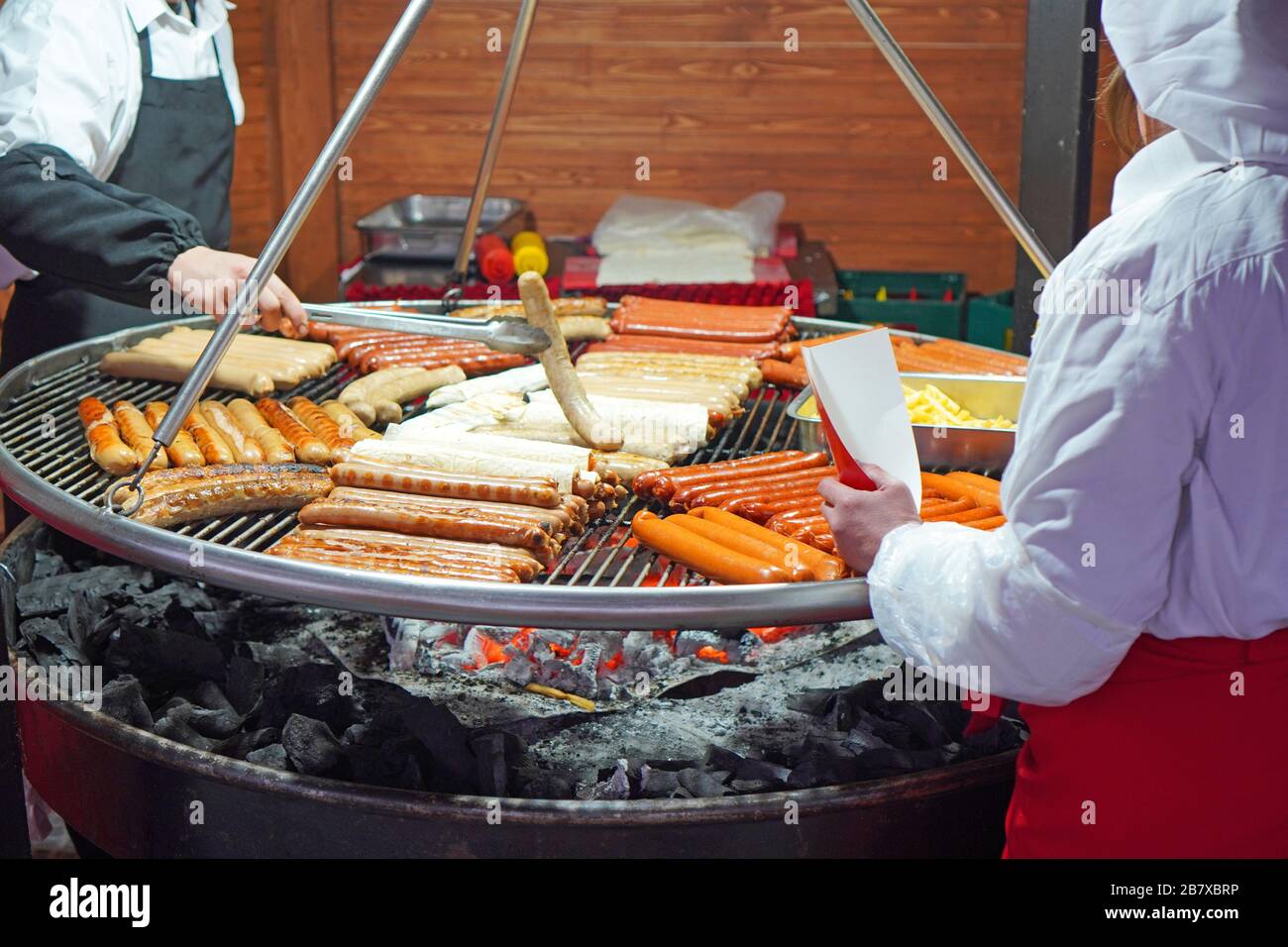 Sausages on grill hi-res stock photography and images - Alamy
