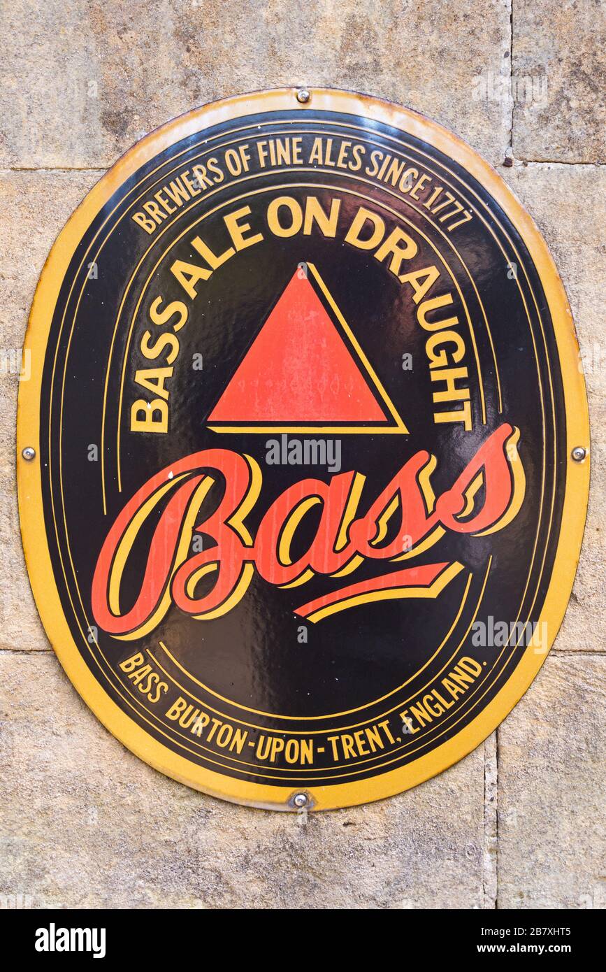 Draught bass hi-res stock photography and images - Alamy