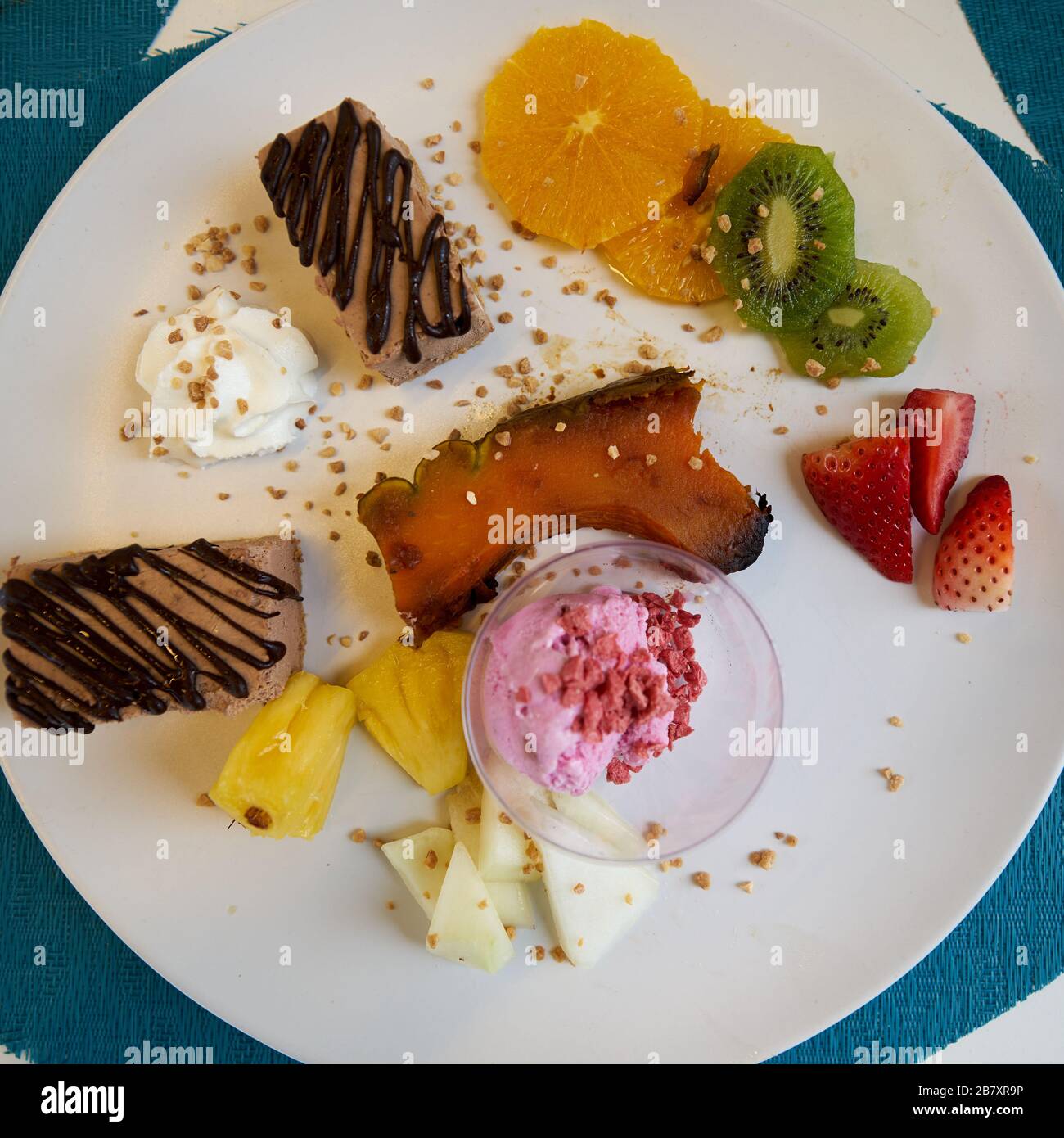 ice cream and fruit dessert Stock Photo Alamy