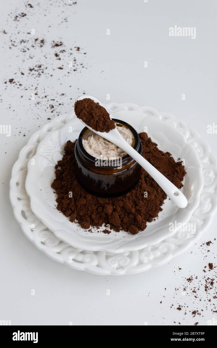 Coffee scrub hi-res stock photography and images - Alamy