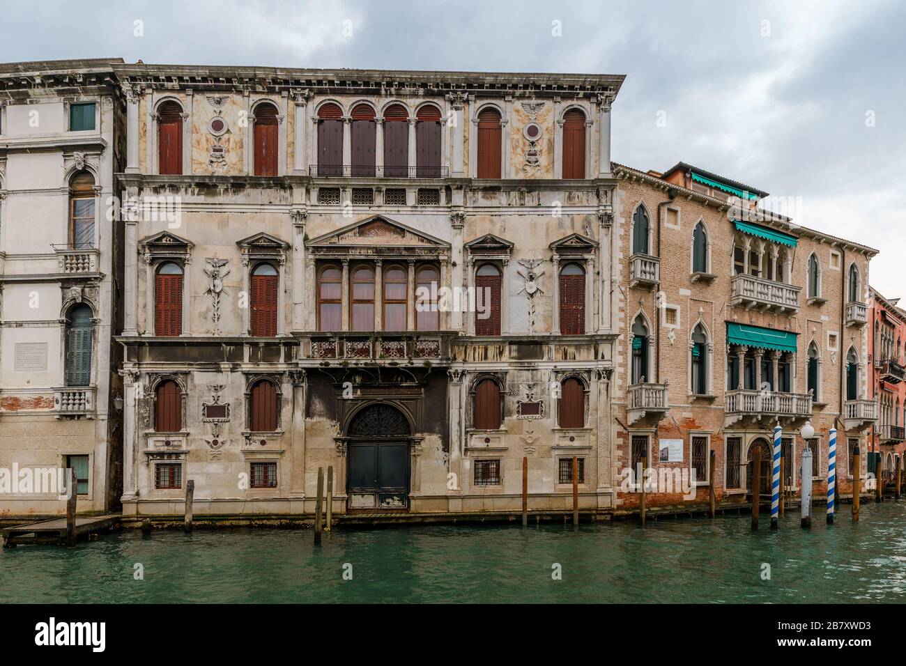 Old typical Venetian houses at the Grand Canal in Venice, Italy Stock ...
