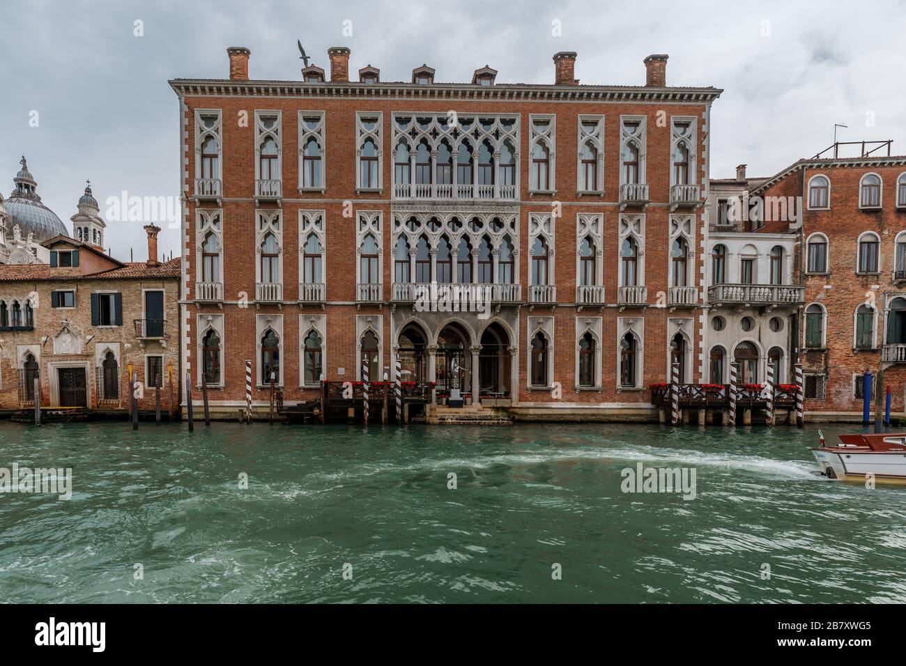 Old typical Venetian houses at the Grand Canal in Venice, Italy Stock ...