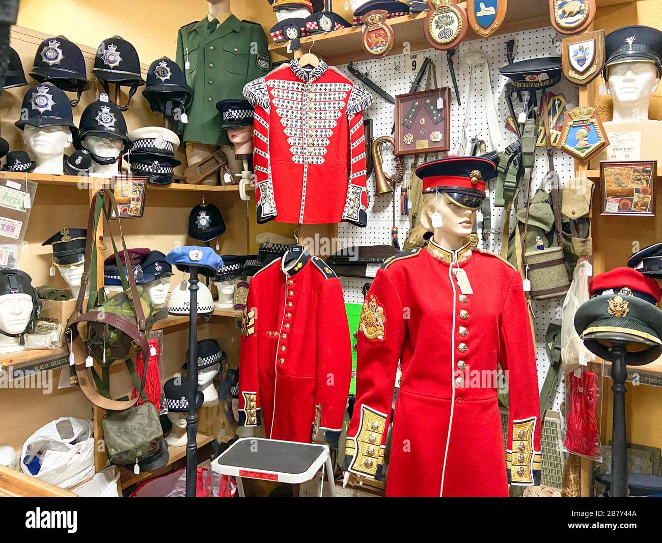 Military antiques and collectables at Brackley Antique Cellar, Draymans Walk, Brackley, Northamptonshire, England, United Kingdom Stock Photo