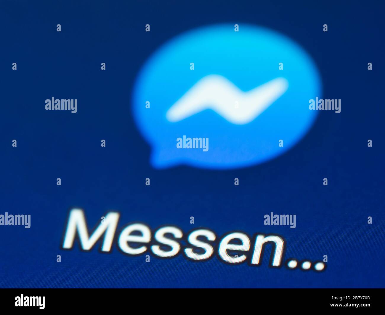 Messenger Icon High Resolution Stock Photography And Images Alamy Messenger Icon High Resolution Stock Photography And Images Alamy