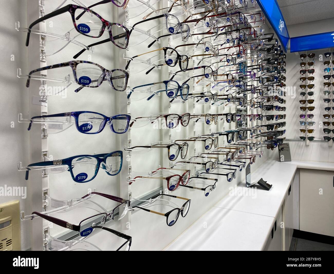 Orlando, FL/USA-3/7/20: The optical department with rows of glasses at a Sams  Club in Orlando, Florida Stock Photo - Alamy