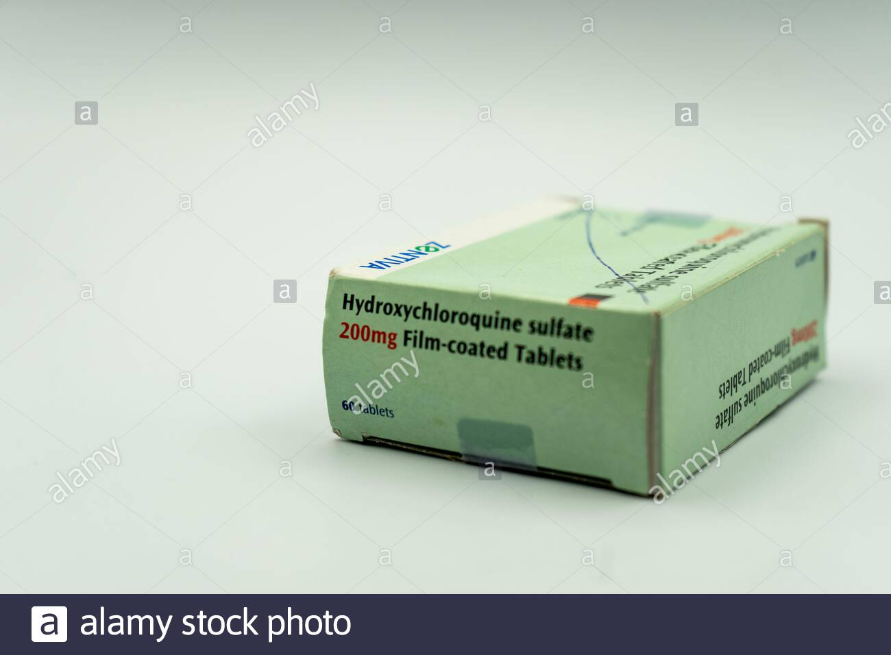 Download Box Of Tablets High Resolution Stock Photography And Images Alamy Yellowimages Mockups